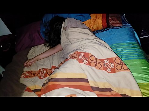❤️ Nevlastní syn buzeruje svou mladou nevlastní matku, zatímco ona spí. ❤️❌ Super sex u cs.porn-evooli.ru ❌❤